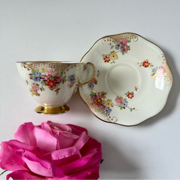 Foley England Vintage Teacup Saucer - Yellow Floral - Picture 1 of 9